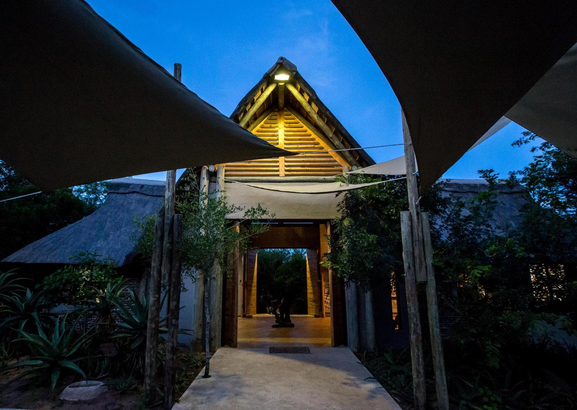 Royal Thonga Safari Lodge Sihangwane Eksteriør billede
